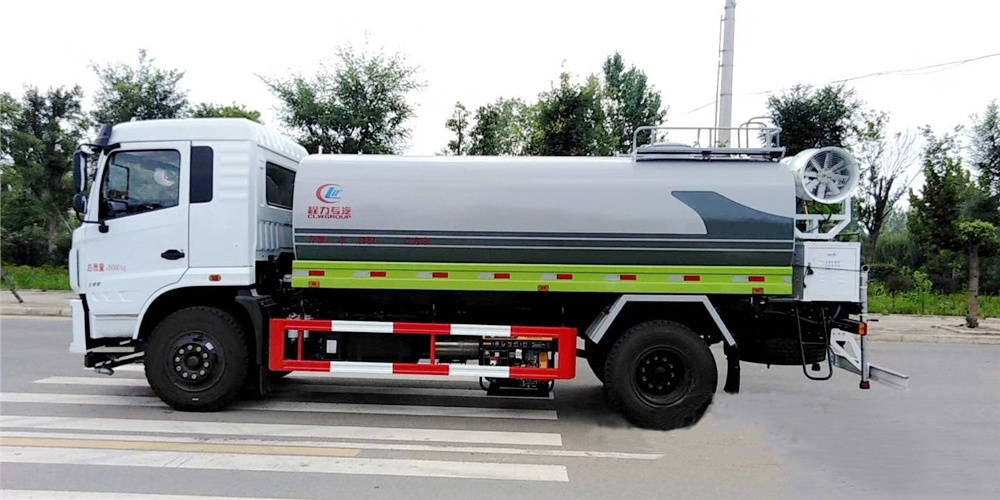 國(guó)六12-14方東風(fēng)專底霧炮車30-40米